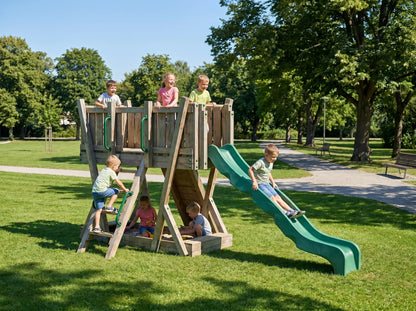 FunForte I – Spielturm mit Rutsche – Produktbild T-10270-P-K-XD_FF_Tower1_KDI_DeepGreen_Slide_0131
