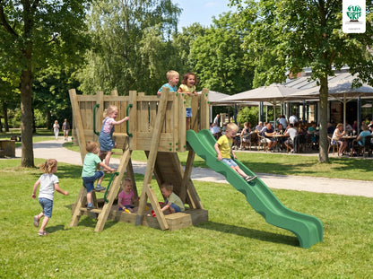 FunForte I – Spielturm mit Rutsche – Produktbild T-10270-P-K-XD_FF_Tower1_KDI_DeepGreen_Slide_0139