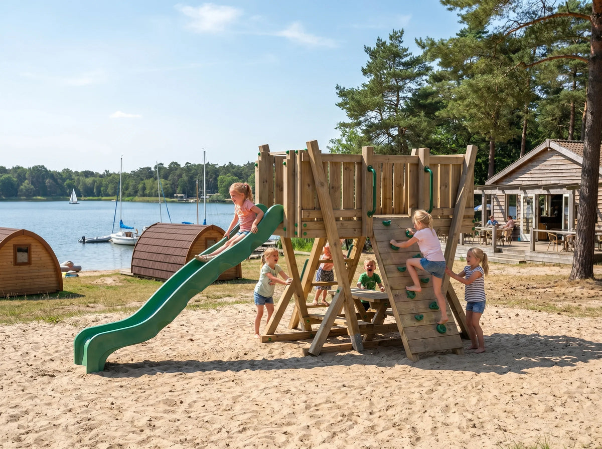 FunForte II – Spielturm mit Rutsche – Produktbild T-10275-P-K-XD_FF_Tower2_KDI_DeepGreen_Slide_0147