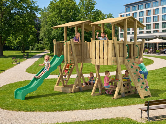 FunForte V – großer Spielturm für öffentliche Spielplätze – Produktbild T-10290-P-K-XD_FF_Tower5_KDI_DeepGreen_Slide