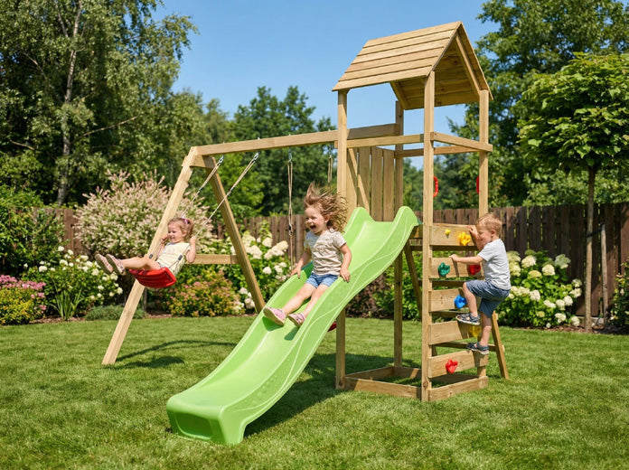 MaxPlay 2.2 Spielturm mit Holzdach, grüner Rutsche, Kletterwand und Doppelschaukel